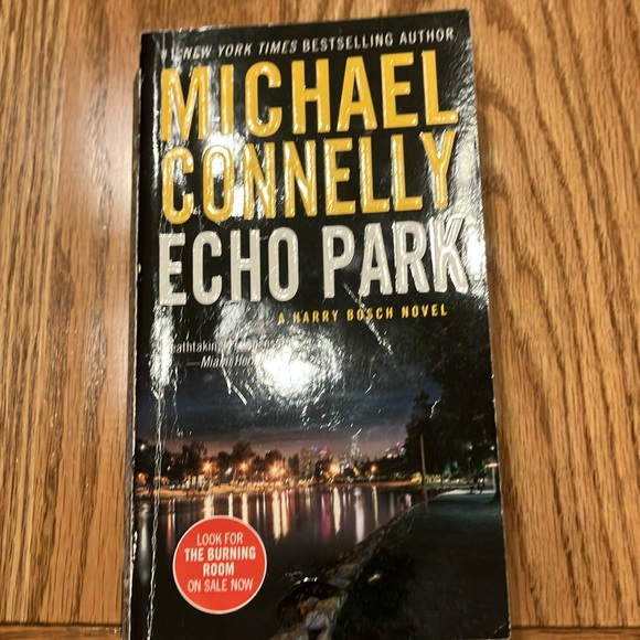 Michael Connelly Paperback Book Set - Picture 8 of 9
